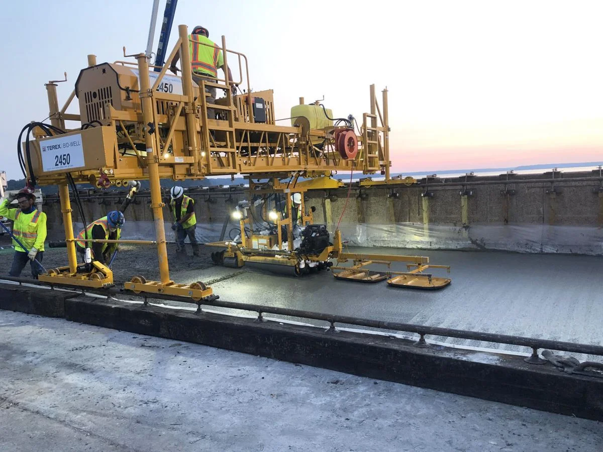 Contractor, Pyramid Constructors, placed material in one continuous pour.