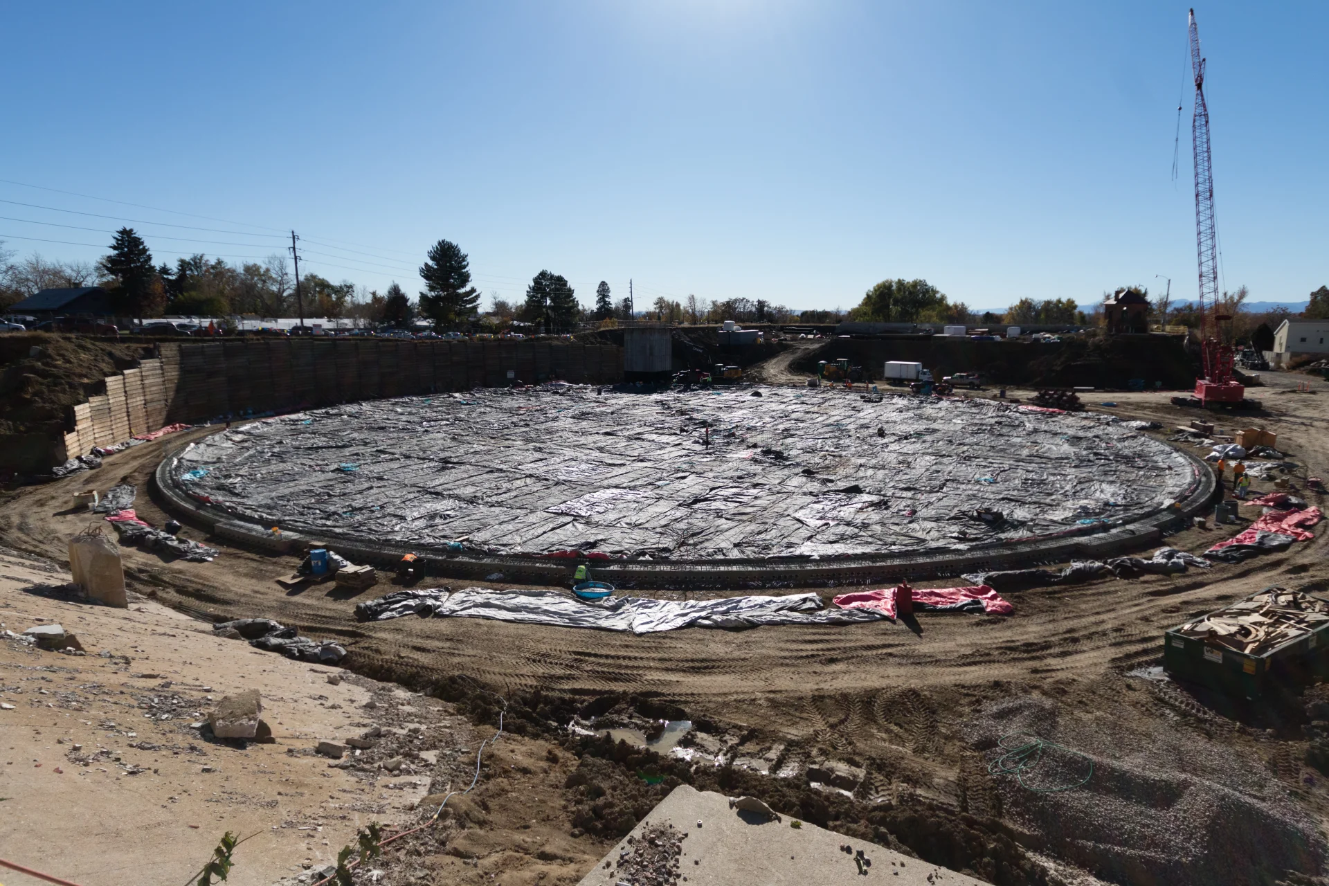 Contractor, Pyramid Constructors, placed material in one continuous pour.